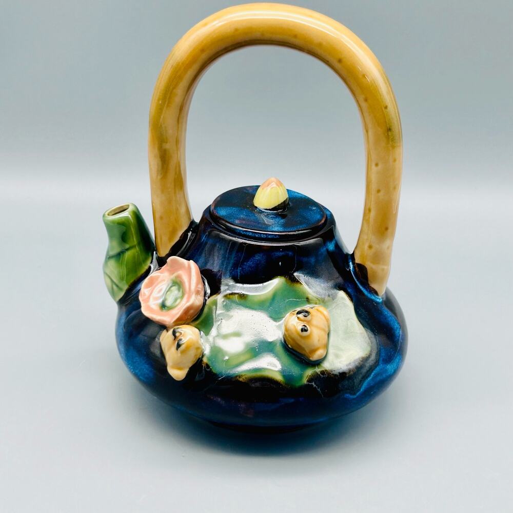 Vintage Majolica Glazed Pottery Small Teapot Frogs on Lily Pad